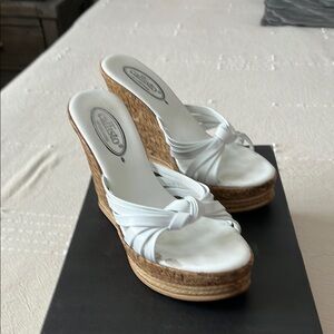 Women's White Wedge Sandals Size 6M